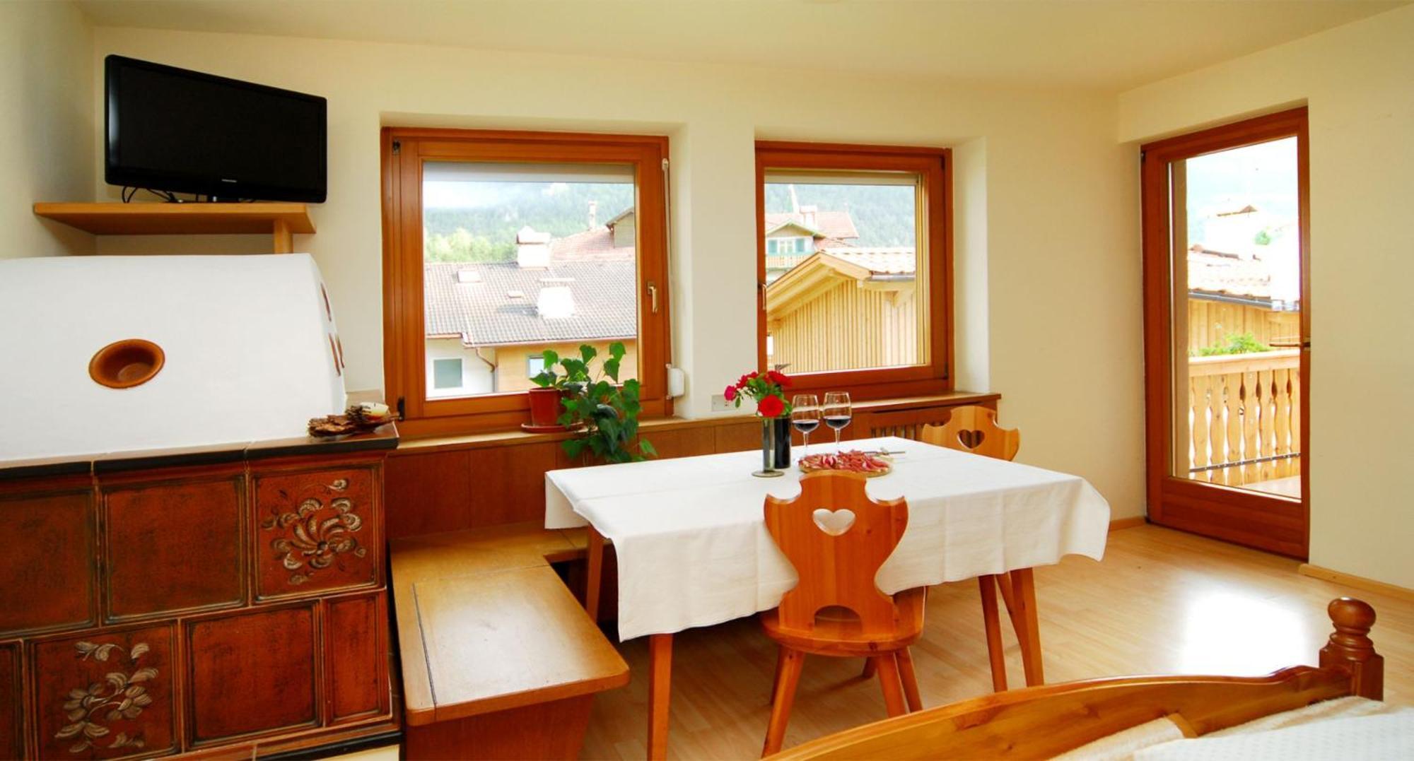 Garni Karlegger Bed & Breakfast Siusi Phòng bức ảnh